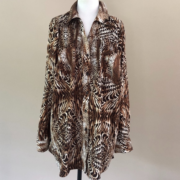 Maggie Barnes Plus Size 1X animal Print  Blouse - Picture 4 of 7
